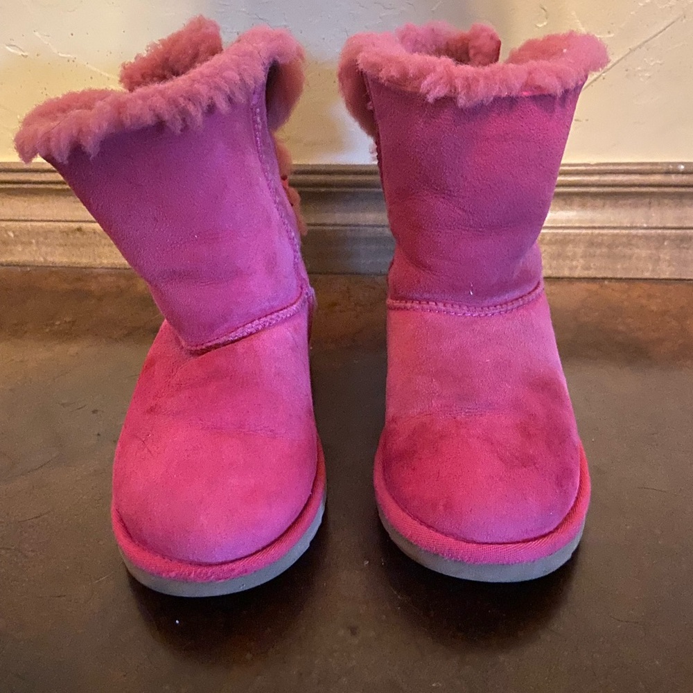 Youth UGGs Pink with Bows